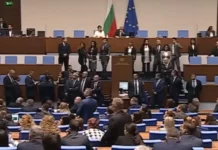 БСП и „Възраждане“ се обвиняват в съглашателство с управляващите