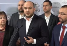 Общинските съветници от ГЕРБ-СДС поискаха три оставки