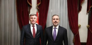 Визитата на турския външен министър у нас започна със среща с Карадайъ