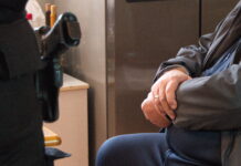 Задържаха адвокатски сътрудник, организирал схема за кражба на имоти