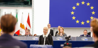 Съд в Москва издаде заповед за арест на Юлия Навална