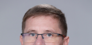 Димо Дренчев остава във „Възраждане“ въпреки изключването на брат му от партията