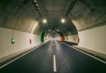 Катастрофа в тунел „Железница“, движението е спряно