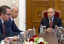 Костадинов заяви на Радев, че вече не му вярва, и му се скара, че не е издал указ за референдум за еврото