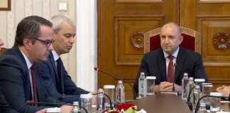 Костадинов заяви на Радев, че вече не му вярва, и му се скара, че не е издал указ за референдум за еврото