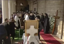 Погребаха патриарх Неофит в храма „Света Неделя“