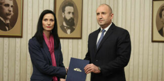 Габриел върна изпълнен първия мандат, представи правителството си на Радев