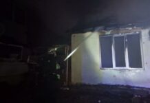 Две къщи изгоряха при голям пожар в Смолян (СНИМКИ)