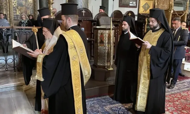 Вселенският патриарх Вартоломей е отслужил тази сутрин заупокойна молитва –