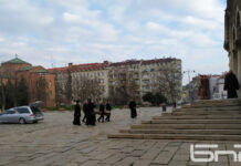 Положиха тленните останки на патриарх Неофит в катедралата „Св. Александър Невски“