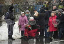 Кремъл обяви поклонението пред Навални за незаконно