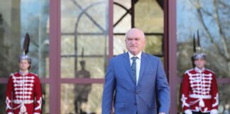 Главчев сменил кандидата за външен министър поради семейни причини