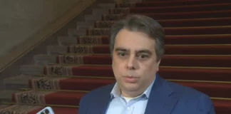 Асен Василев: Не бяхме информирани за акцията в Агенция „Митници“