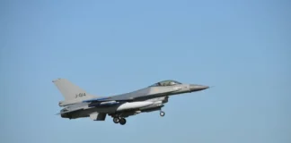 Парламентът ратифицира на първо четене промяна в договора за доставка на самолети F-16