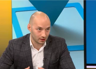 Димитър Ганев: Атаката срещу Румен Радев ще го легитимира като политическата алтернатива. На това се надява той