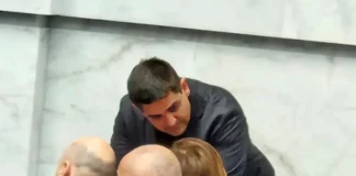 Радостин Василев напоследък се умилквал край Корнелия Нинова, пробвал да се пласира в БСП