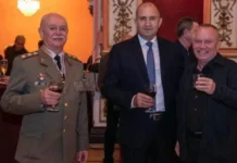 И Радев вдигал наздравици със задържания за контрабанда Марин Димитров