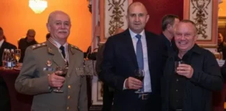 И Радев вдигал наздравици със задържания за контрабанда Марин Димитров