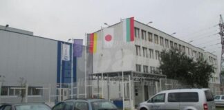 Евакуация от кабелния завод в Карнобат заради силна миризма на отровни газове