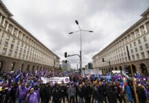 Протестиращи енергетици и миньори блокираха центъра на София