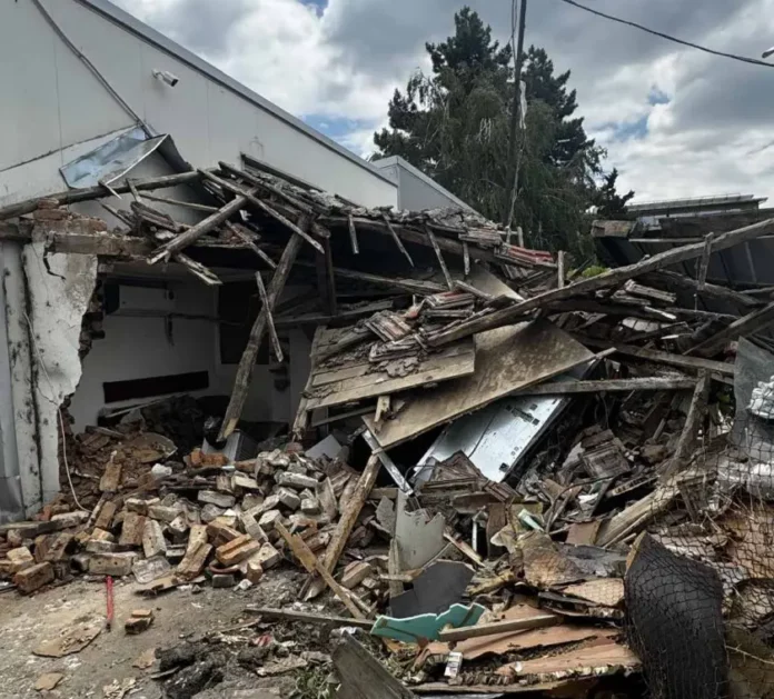 050837246687ebcb937bb377a25d81c1