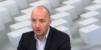 Димитър Ганев: Заявките за сваляне на правителството по парадоксален начин го стягат