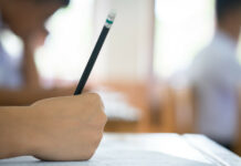 Започва матурата по български език и литература за четвъртокласниците