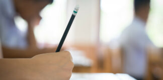 Изтеглиха Вариант 1 на НВО по български и литература след 7 клас