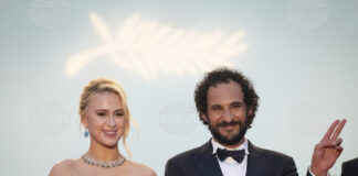 Мария Бакалова блести на червения килим в Кан