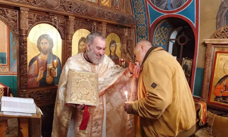 Христос Воскресе Светли празници Това написа лидерът на ГЕРБ Бойко Борисов