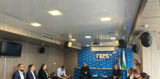 Борисов на среща с IT сектора обеща нови училища, частично или изцяло насочени към новите технологии, и национални програми за финансиране и обучение на нови учители