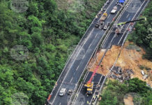 Най-малко 36 са жертвите на срутила се магистрала в Южен Китай