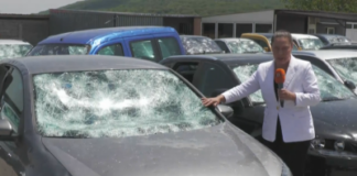 Стотици коли са потрошени след стихията във Велико Търново