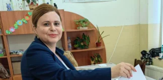 Изключиха зам.-председателката на ДПС Айсел Руфад от парламентарната група