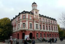 Момиче на 16 г. падна на репетиция в плевенския театър, счупи си черепа