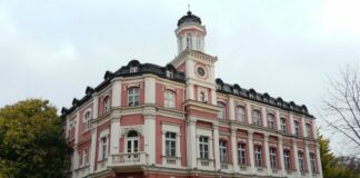 Почина детето, паднало от сцената на театъра в Плевен