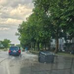 Проливните дъждове затвориха пътя Велинград – Сърница