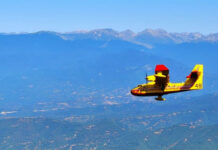 Шведски самолети се включиха в гасенето на пожара в Малешевска планина
