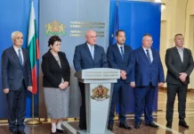 Кабинетът отпуска 1 млн. лева на МО за оборудване на още кугъри с „водни джобове“