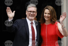 Луксозни подаръци, билети за мачове и концерти – британският премиер в центъра на скандал за милиони