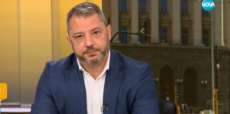 Делян Добрев: Искам да питам нещо санитарите от санитарния кордон – бяхте ли на рождения ден на Пеевски на 27-ми юли и пихте ли уиски за негово здраве?
