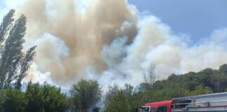 Готвят евакуация на три села в Благоевградско заради пожар