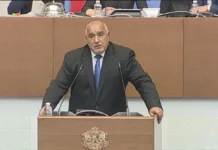 Борисов от парламентарната трибуна: Да спрем да се излагаме, да отиваме на избори и да искаме прошка