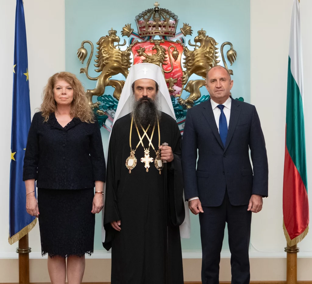 За нашия народ Българската православна църква не е само религиозна