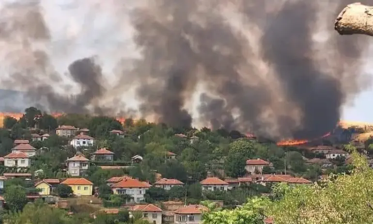 Напълно е потушен пожарът в свищовското село Ореш Има пострадал