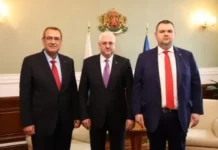 Пеевски и Чакъров се срещнаха с турския посланик