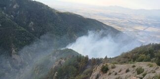 Пожар гори на „Беклемето“ в Стара планина