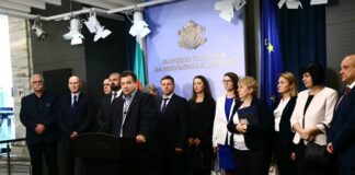 „Величие“ се разпадна, 6-има депутати напуснаха ПГ