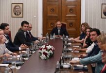 ПП-ДБ ще търси мнозинство с декларация, иска забавяне на втория мандат от Радев