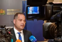 Калин Стоянов: Денков е виждал огън само на свещички от рождения си ден